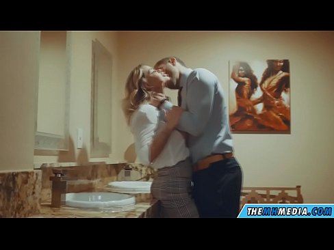 ❤️ Когато наедряла блондинка ви съблазни в обществена тоалетна ❤ Просто порно в bg.japangaysex.ru ❌
